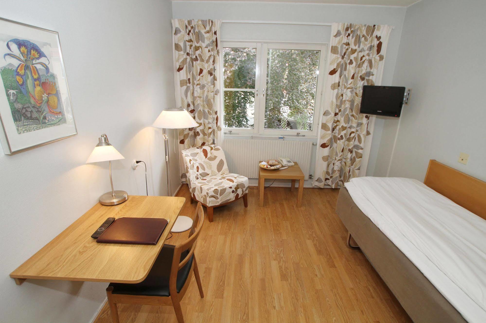 Nynaesgarden Hotell & Konferens Nynäshamn Extérieur photo